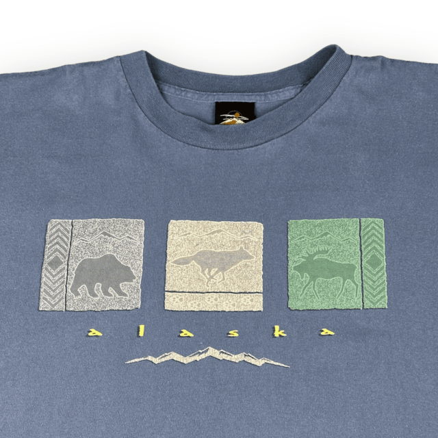 Vintage 90s Alaska Animal Runes T-Shirt XL 4