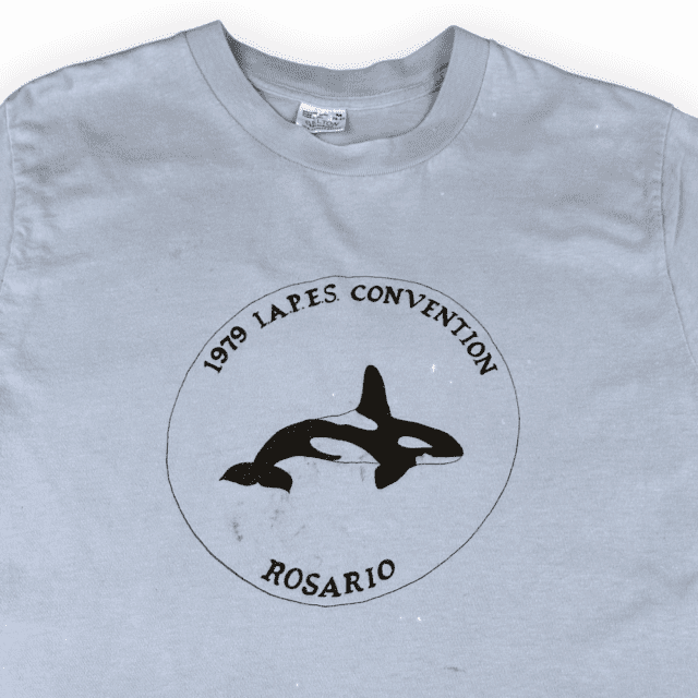 Vintage 70s I.A.P.E.S. Convention Killer Whale T-Shirt EXTRA SMALL 4